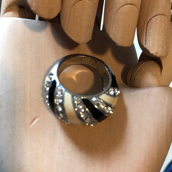 Accent ring (black/white) - Picture 2 of 3